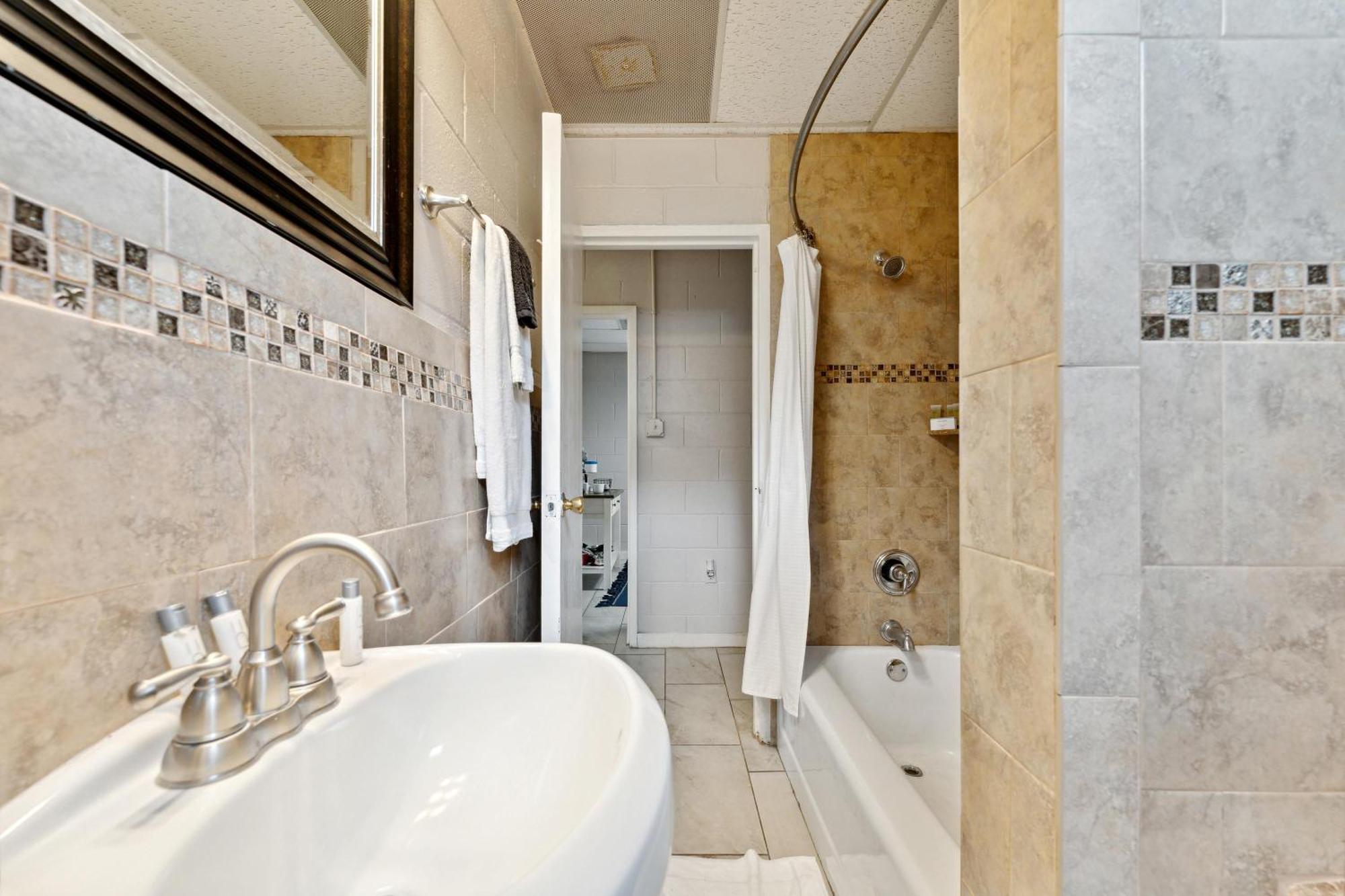 1215 Jefferson St Villa Савана Екстериор снимка